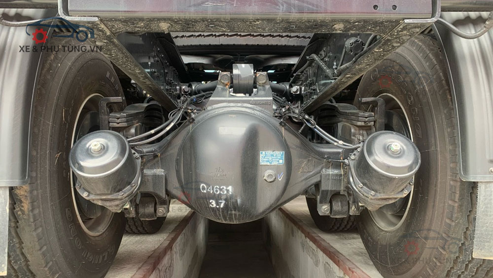 Hệ Thống Cầu Xe Đầu Kéo Container FAW JH6 460HP 2 Cầu Láp Động Cơ Yuchai