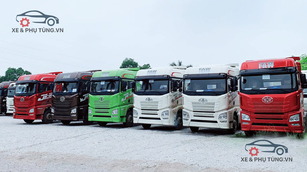 Dàn xe Faw tại Showroom đại lý xe Faw Việt Nam